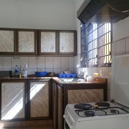 El Hope Lodge Dar es Salaam Esterno foto
