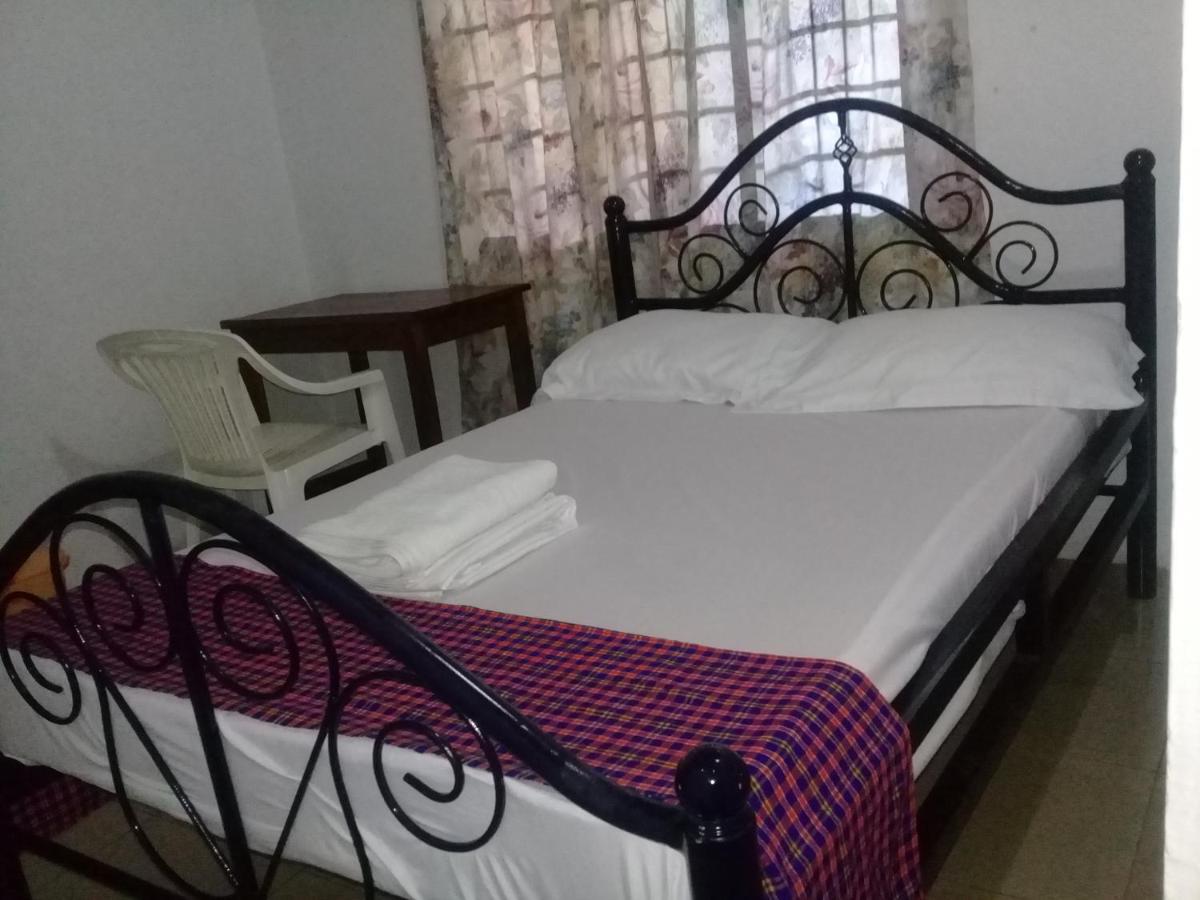 El Hope Lodge Dar es Salaam Esterno foto