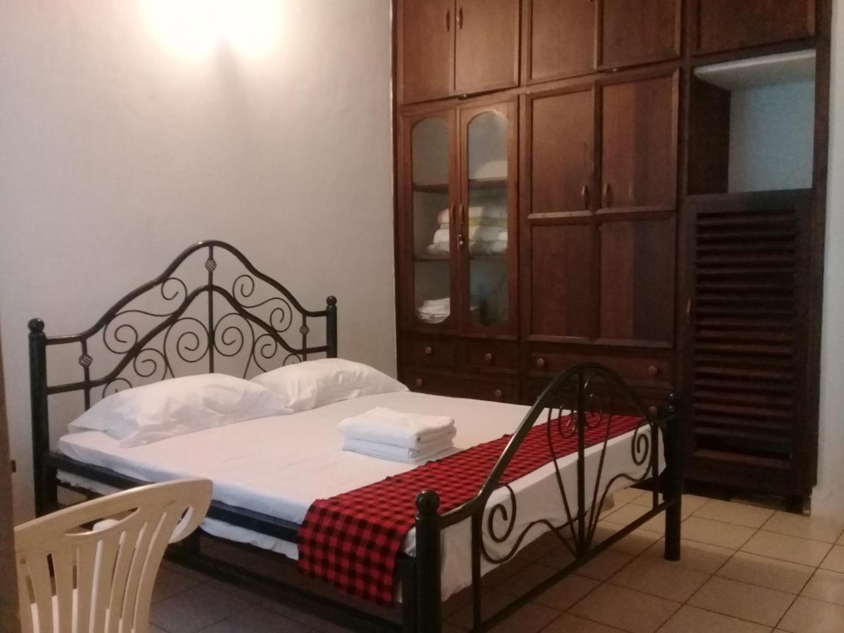 El Hope Lodge Dar es Salaam Esterno foto