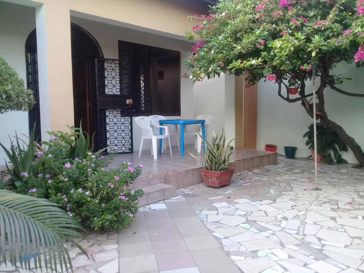 El Hope Lodge Dar es Salaam Esterno foto